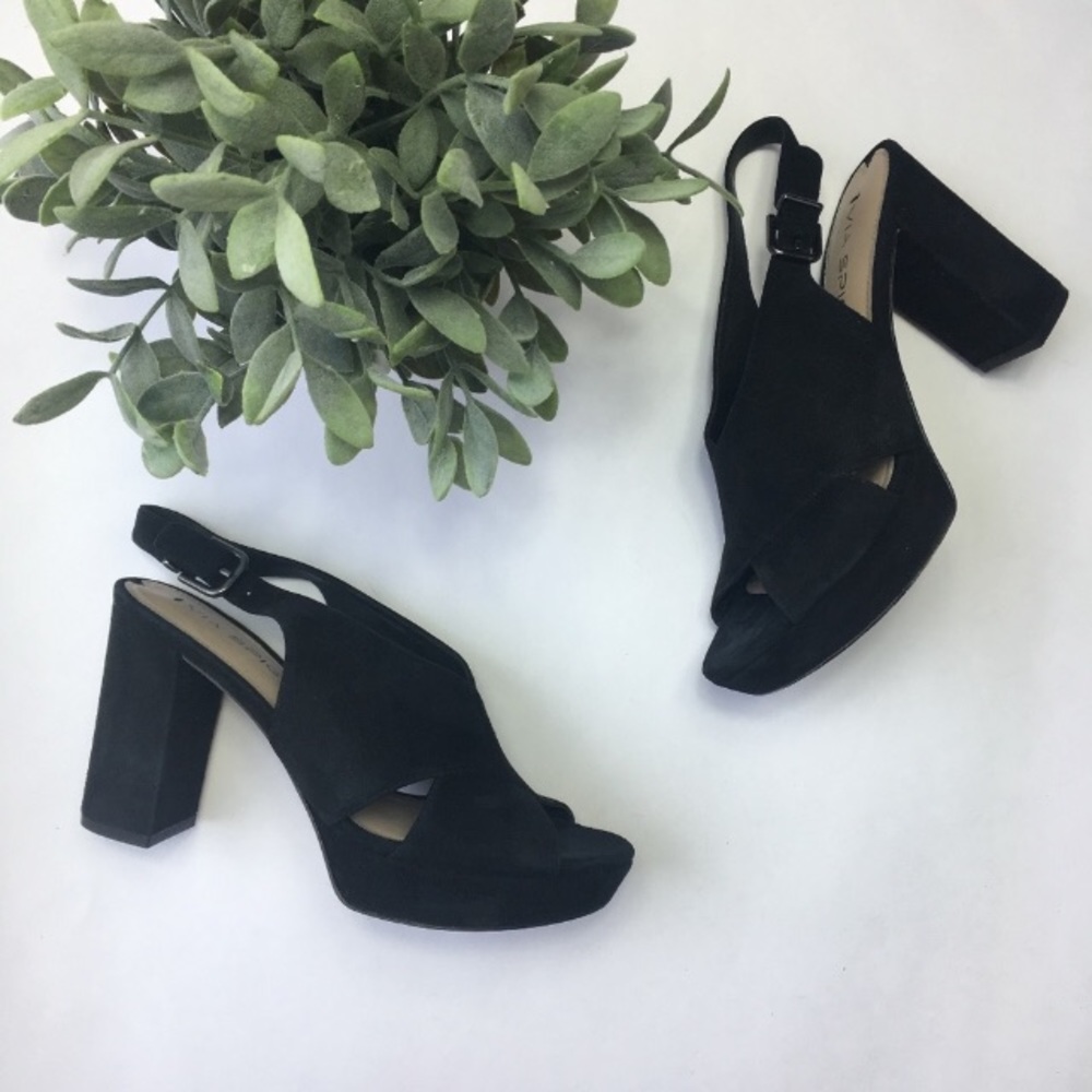 5/$25 Via Spiga v vamp slingback block heel sandal